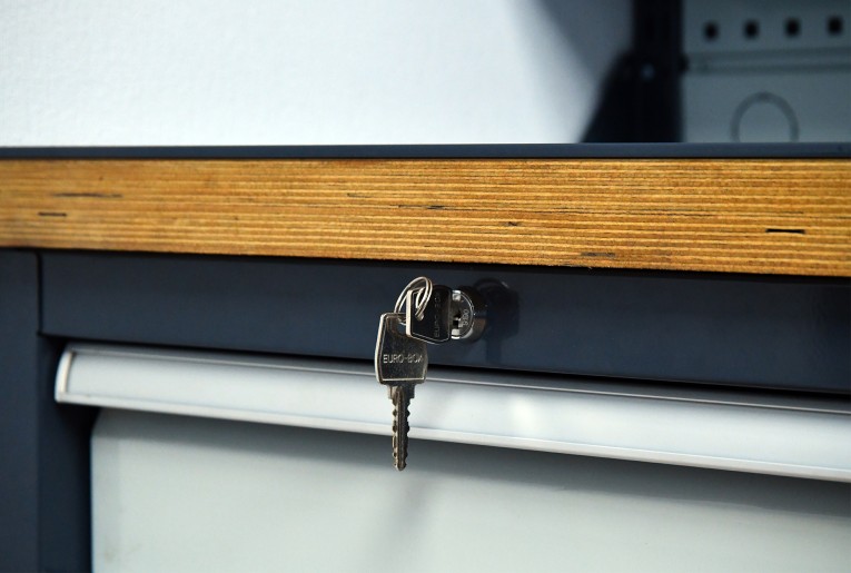 Верстак FBK 205.35.4 купить в Туле Верстак FBK 205.35.4 купить в Туле