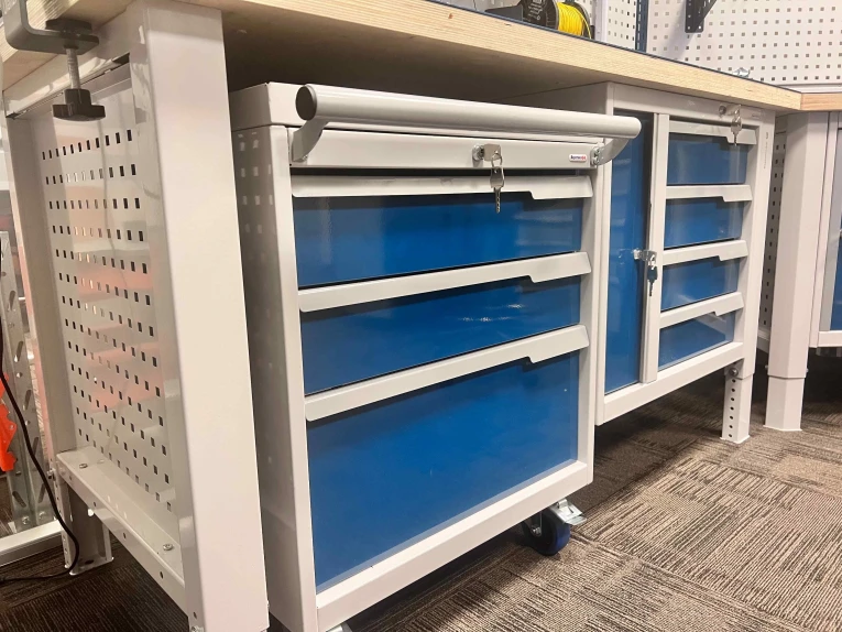 Стол-верстак Craft 1602.L25.5 купить в Туле Стол-верстак Craft 1602.L25.5 купить в Туле