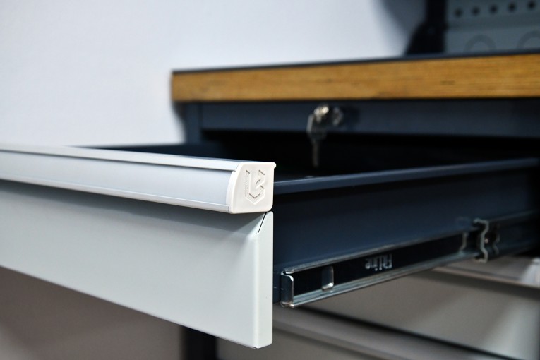 Верстак FBK 1551.13.3-2 купить в Туле