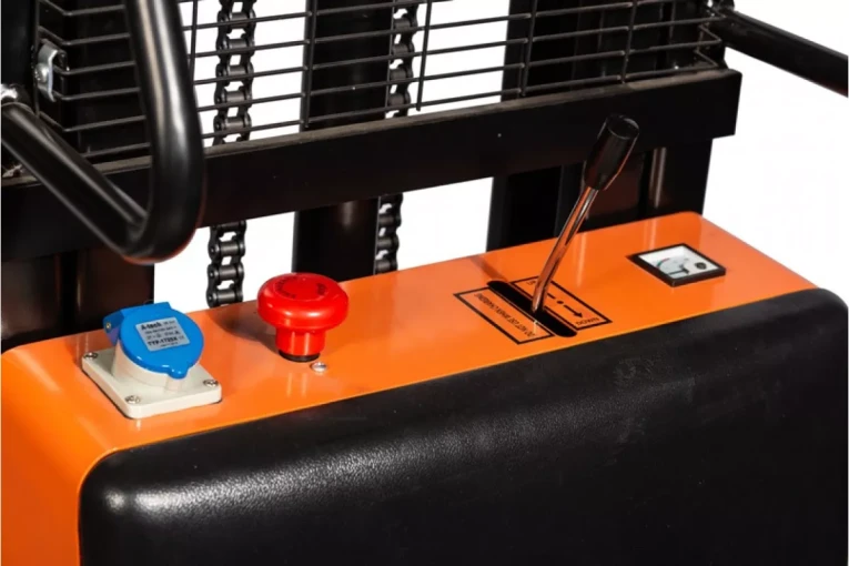 Штабелер электрический самоходный 1 т - 3,5 м Вилы: 1150 , Гелевая АКБ, CL1035J SIBLINE купить в Туле