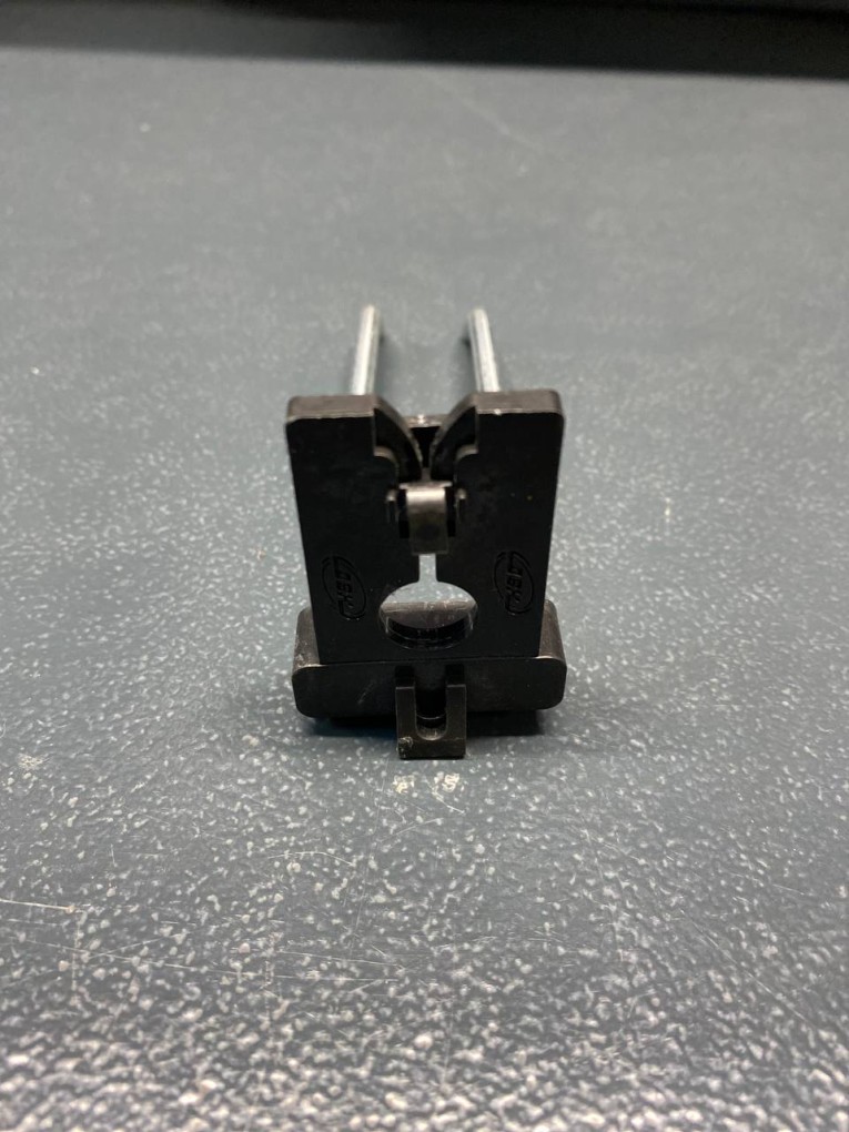 Крючок двойной 100 мм купить в Туле