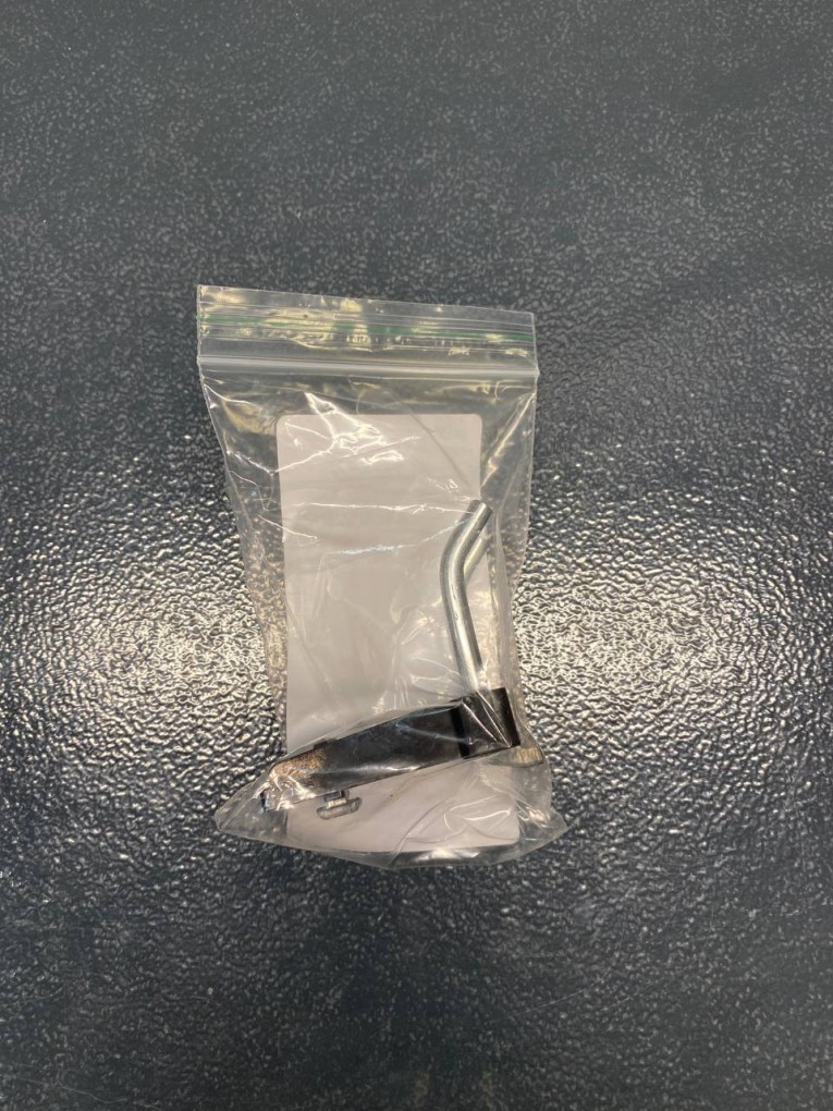 Крючок двойной 38 мм купить в Туле